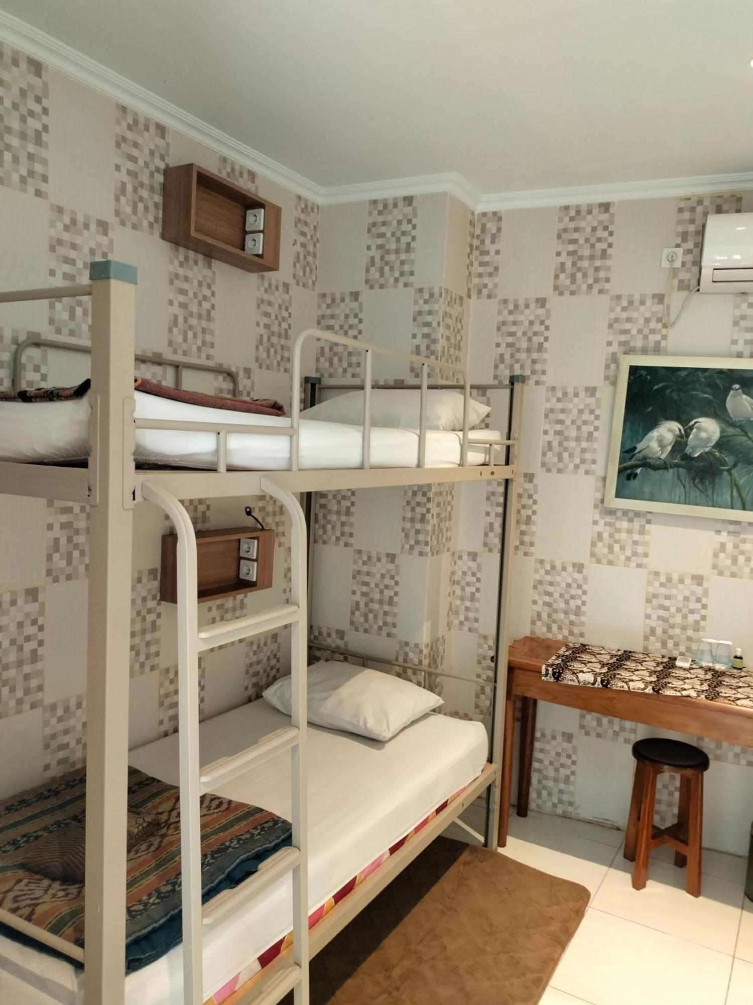The Cabin Purwokinanti Hotel Yogyakarta Exterior foto